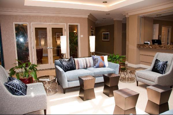 Oakwood Falls Church Interior foto
